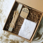 Χειροποίητη λαμπάδα κουτί με σαπούνι και πετσέτα